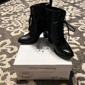 Steve Madden Lauuren Black Leather Booties